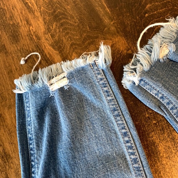 Hollister low rise jeans. - Picture 5 of 6